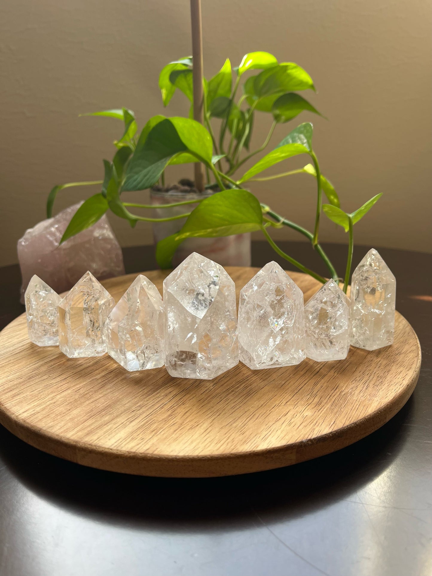 Crackle Quartz Mini Towers